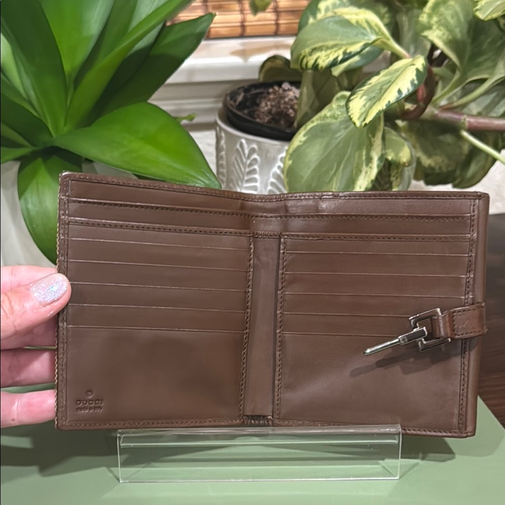 Gucci Beige and Brown Wallet - Picture 4 of 11